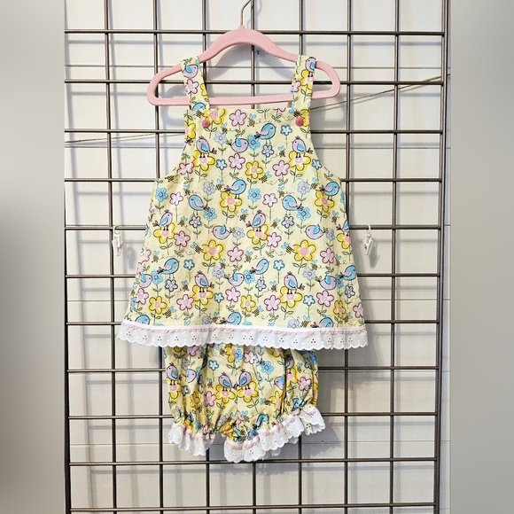 Spring bird top with bloomers - Picture 1 of 1